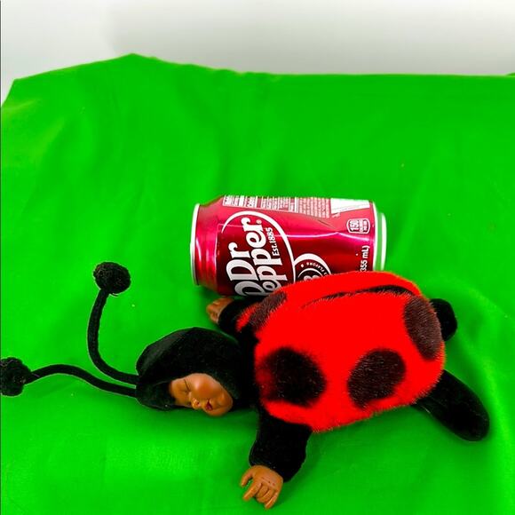 ANNE GEDDES BABY
LADYBUGS LADYBUG DOLL See Video Volume Up - Picture 1 of 6